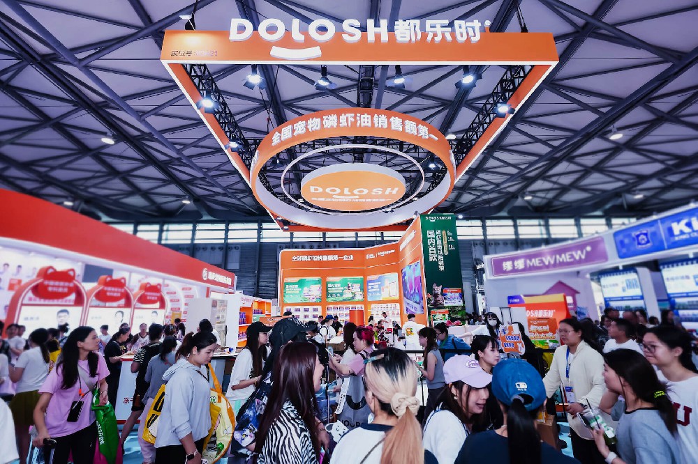 “海陆双源”引爆亚宠展！都乐时首发磷虾鹿肉猫粮，28天美毛科技领航